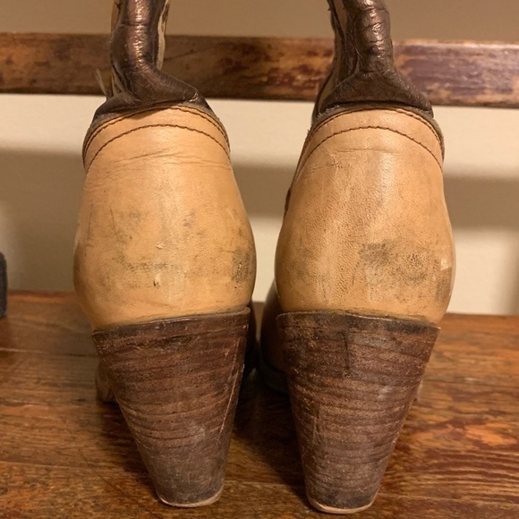 Frye Vintage Metallic Cowboy Western Boots Tan Festival Bohemian Unique! - Picture 9 of 16